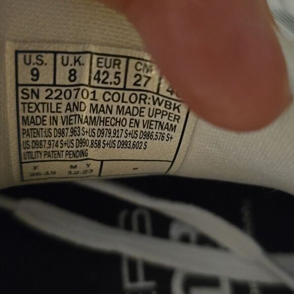 Skechers GOrun Men's White Shoes - Picture 10 of 12